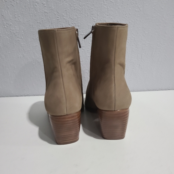 Enzo Angiolini Mabbin Block Heel Bootie - Picture 9 of 10